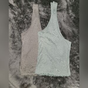 Offline by Aerie half tank (2)